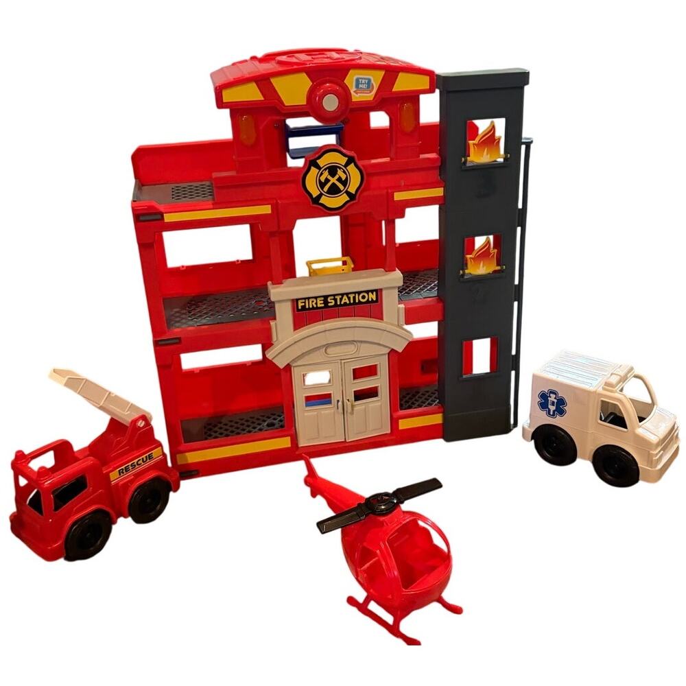 Kid Connection Fire Station Fire Vehicle Playset Light Up Siren Sound/Truck Heli